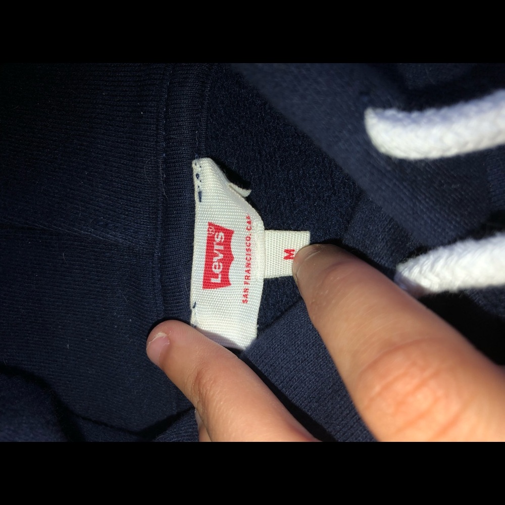 Levi’s sweatshirt - Picture 2 of 2